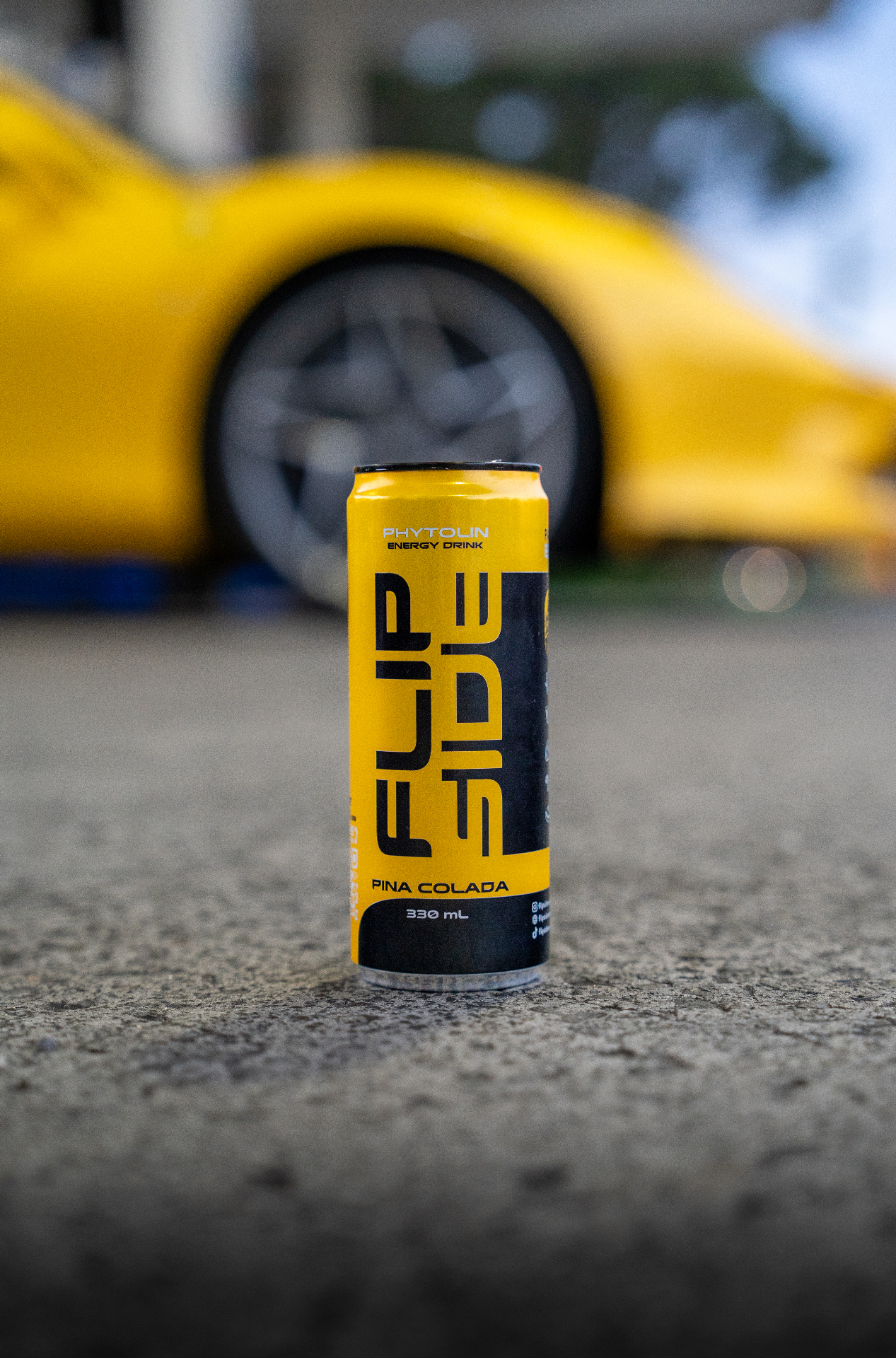 Flipside energy drink with yellow supercar